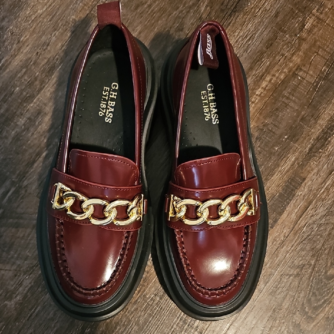 G.H. Bass & Co. Burgundy Platform Loafers With Gold Chain
